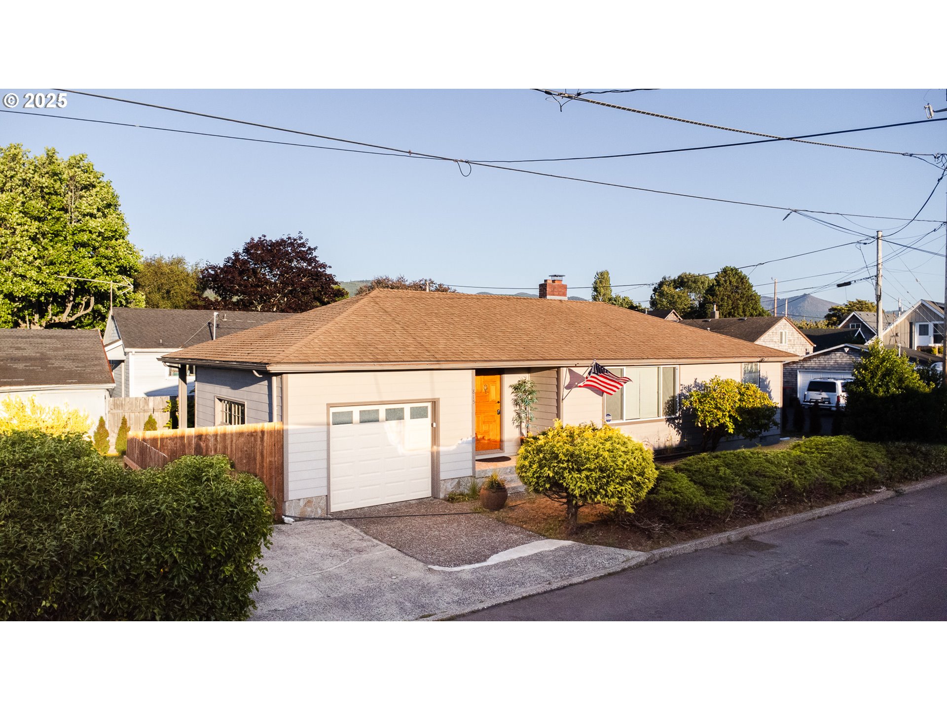 815 North King Street Seaside, OR 97138 - Photo 26 of 33 a black and white photo of a house