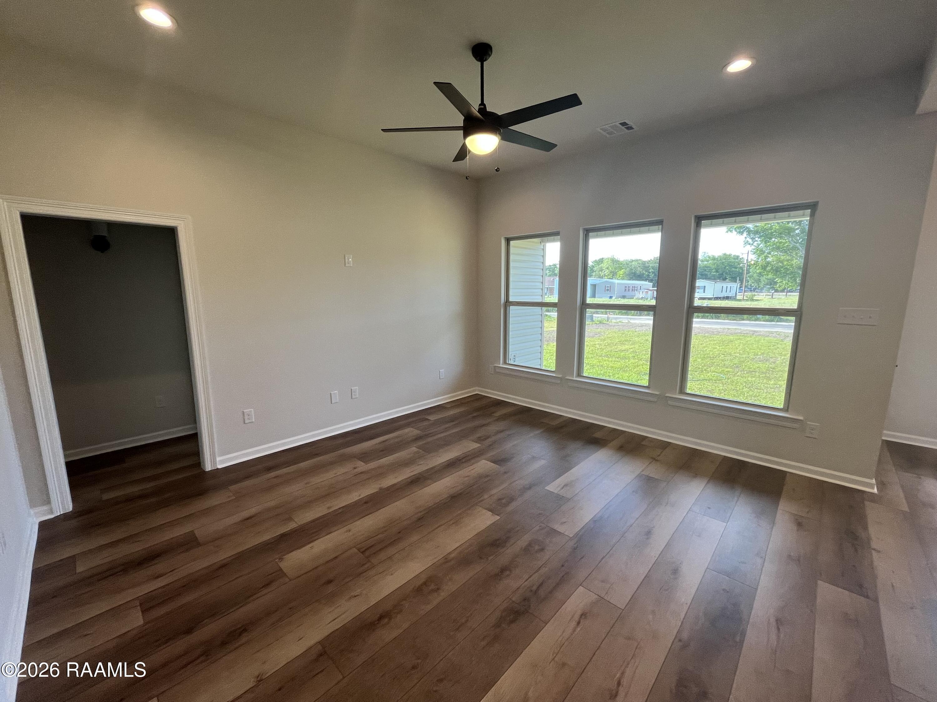 409 Mdw Rdg Lane Duson, LA 70529 - Photo 3 of 6 LIVING ROOM