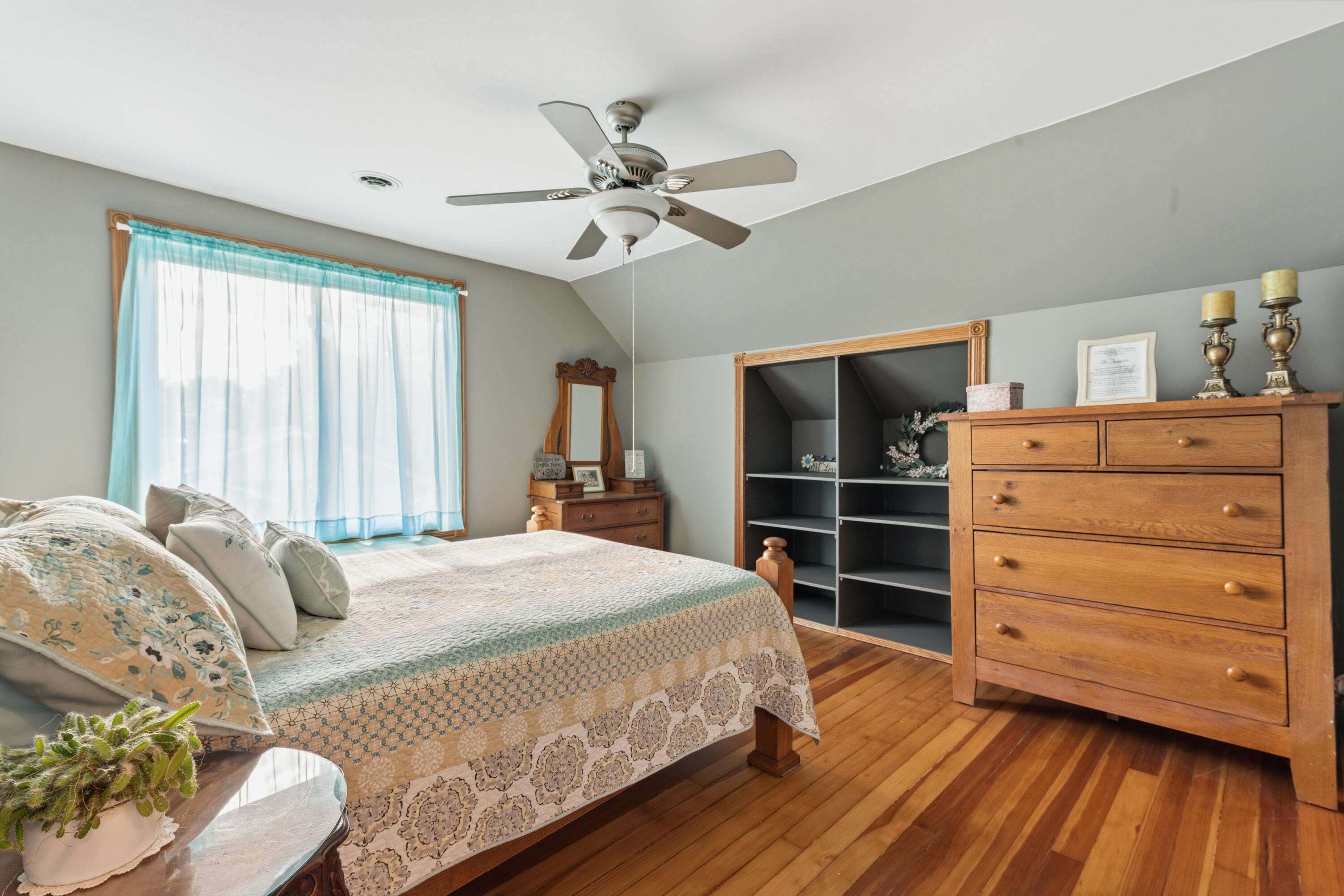 1122 Devonshire Street Hobart, IN 46342 - Photo 15 of 33 3000x2000