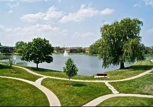 $1,825 | 9420 Bay Colony Drive, Unit 1W, Des Plaines, IL 60016