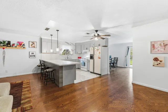 $375,000 | 204 West Cesar Chavez Boulevard, Fresno, CA 93706