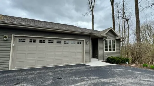 $329,900 | 1602 Lisa Lane, New Holstein, WI 53061