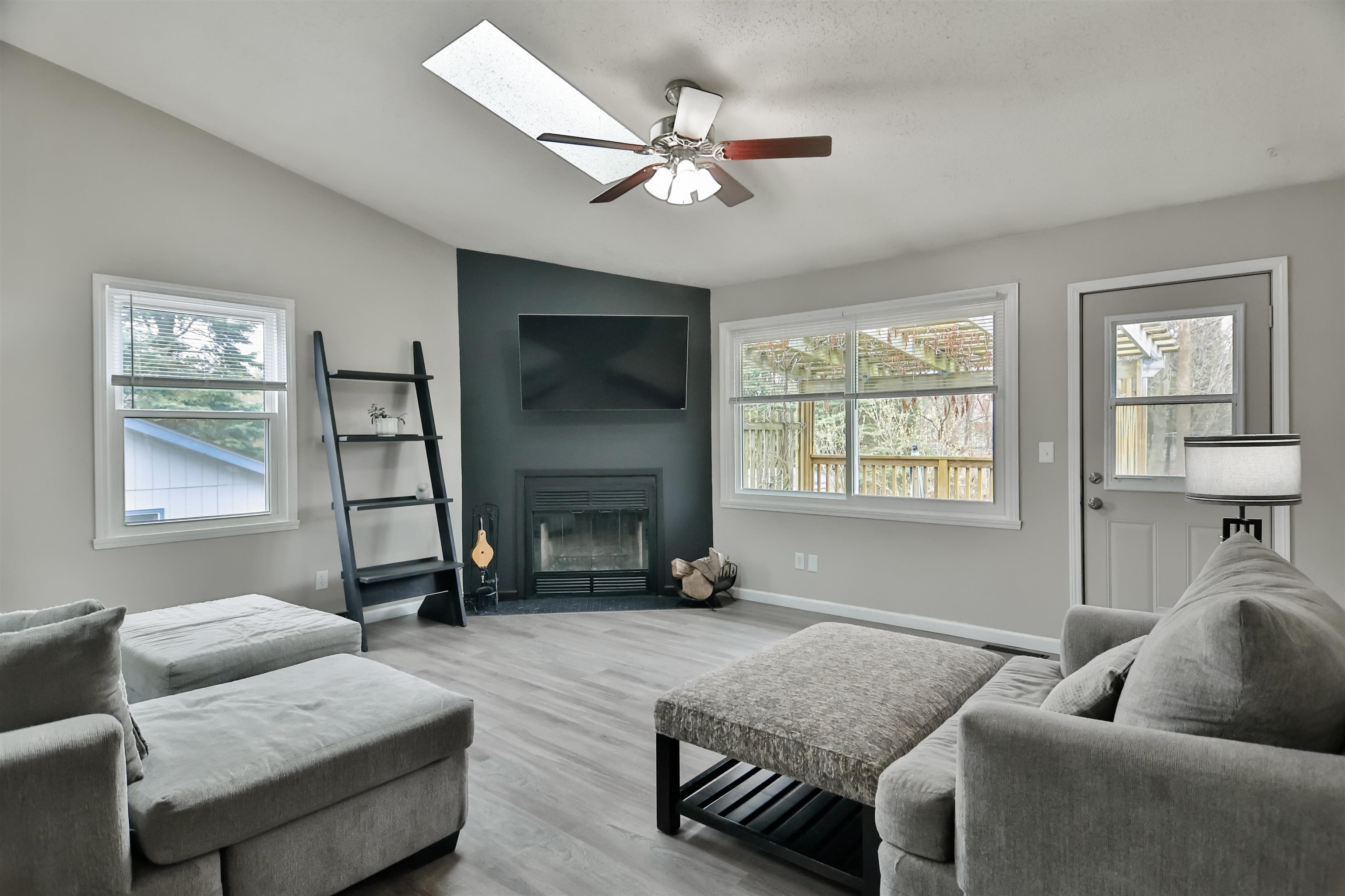 112 Gables Drive Southwest Poplar Grove, IL 61065 - Photo 4 of 29