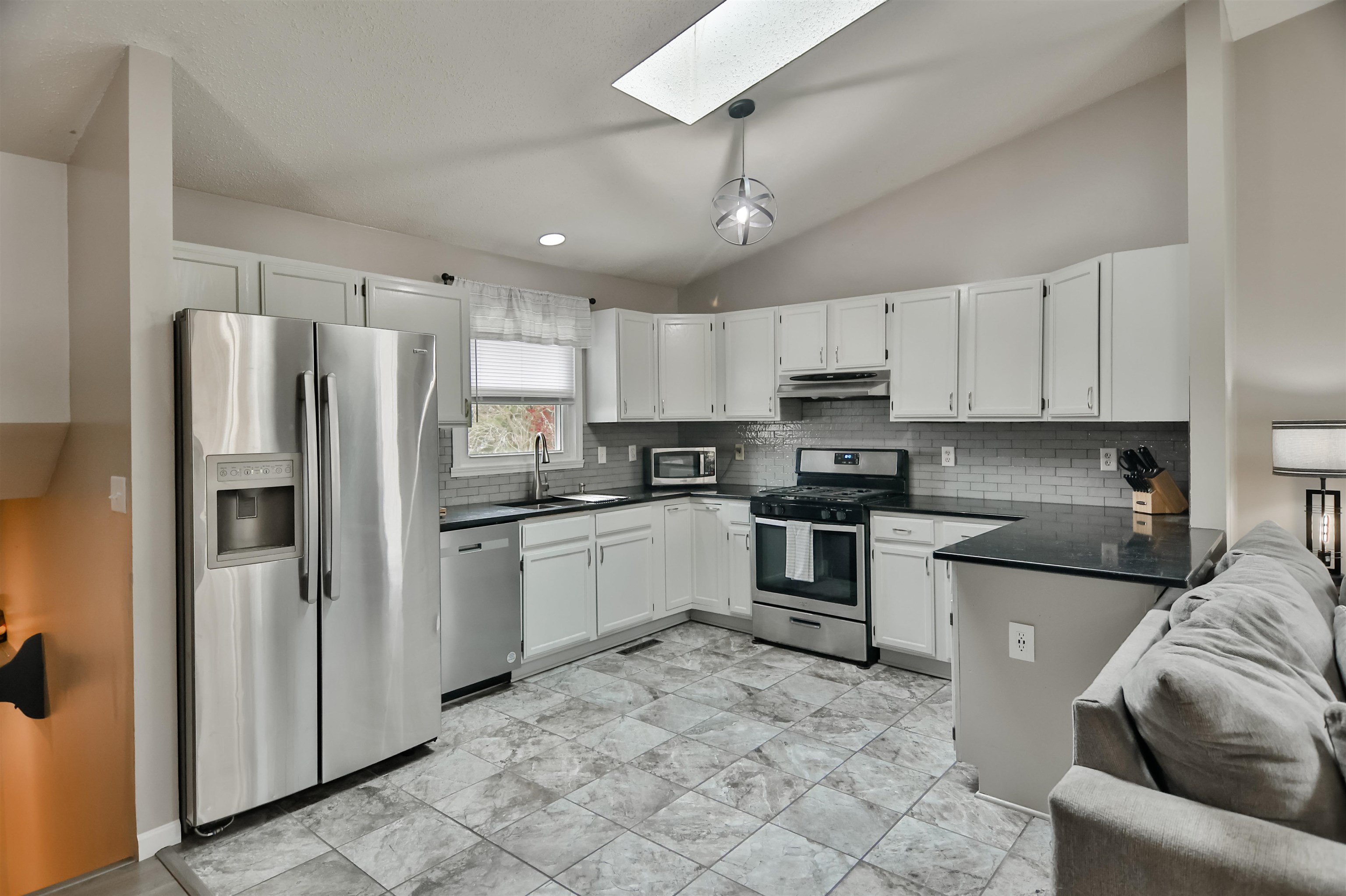 112 Gables Drive Southwest Poplar Grove, IL 61065 - Photo 6 of 29