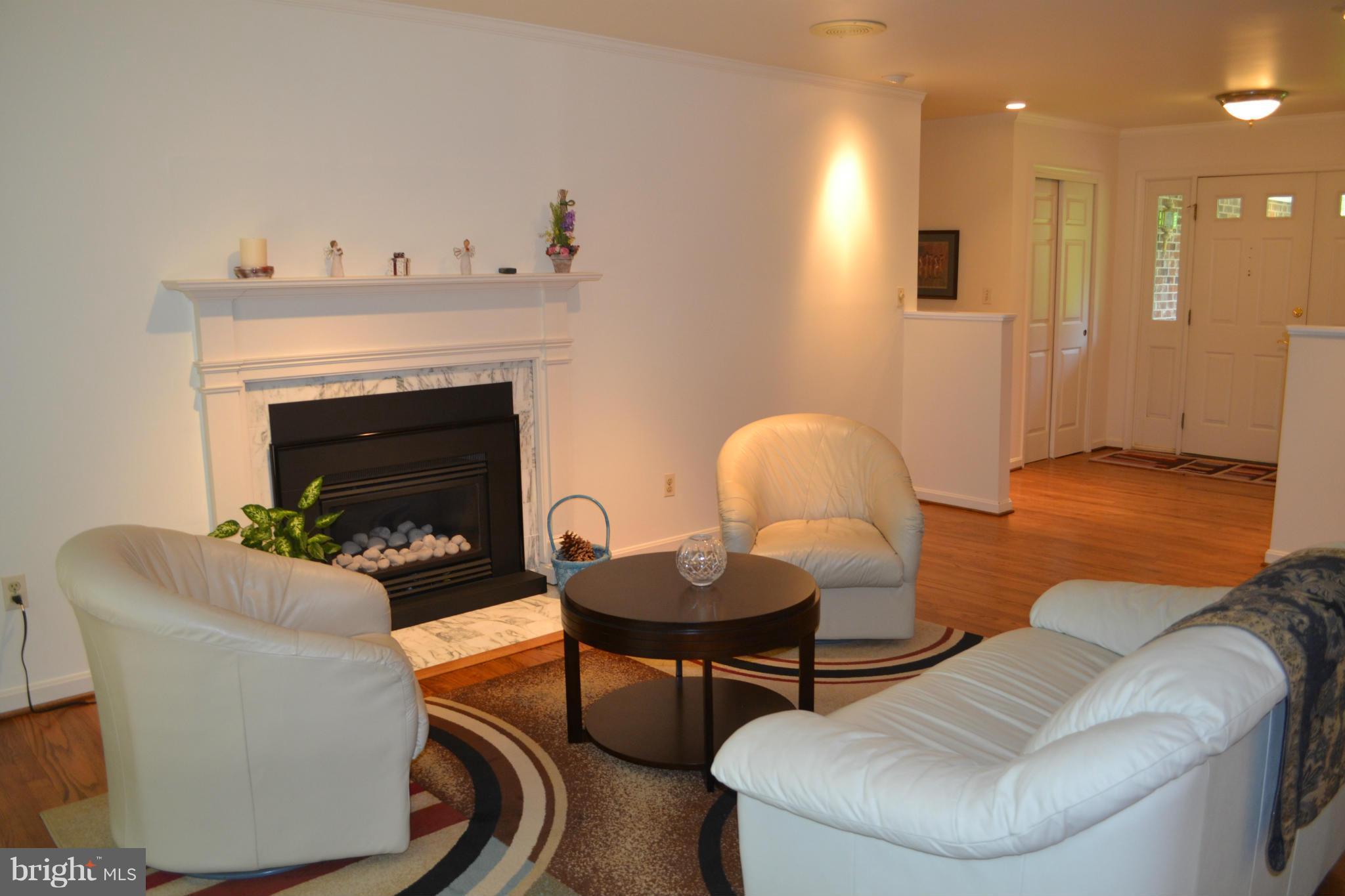1560 Lottie Fowler Road Prince Frederick, MD 20678 - Photo 19 of 27 Living Room