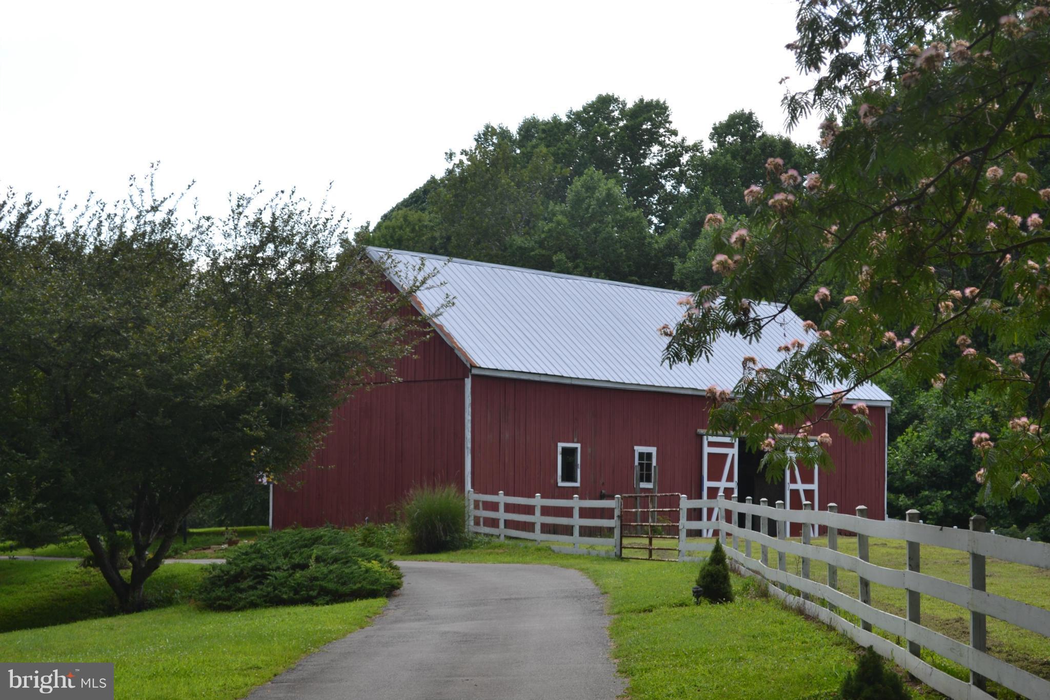 2 stall barn