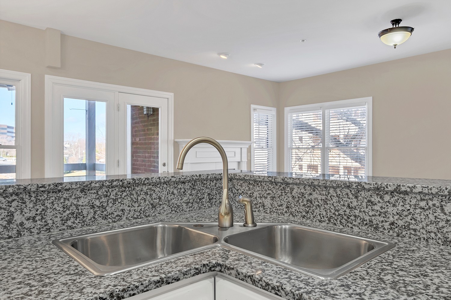 323 Boxmere Place Nashville, TN 37215 - Photo 13 of 29