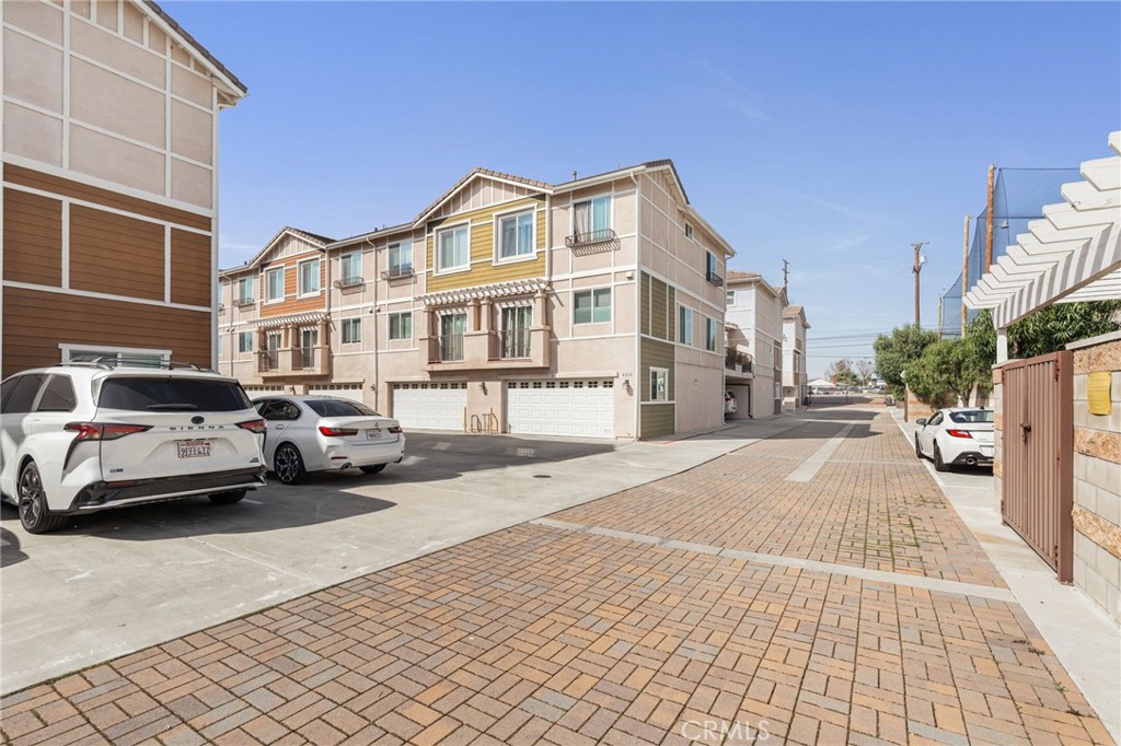 4612 Peck Road, Unit D El Monte, CA 91732 - Photo 35 of 57 a couple of cars parked in front of a building