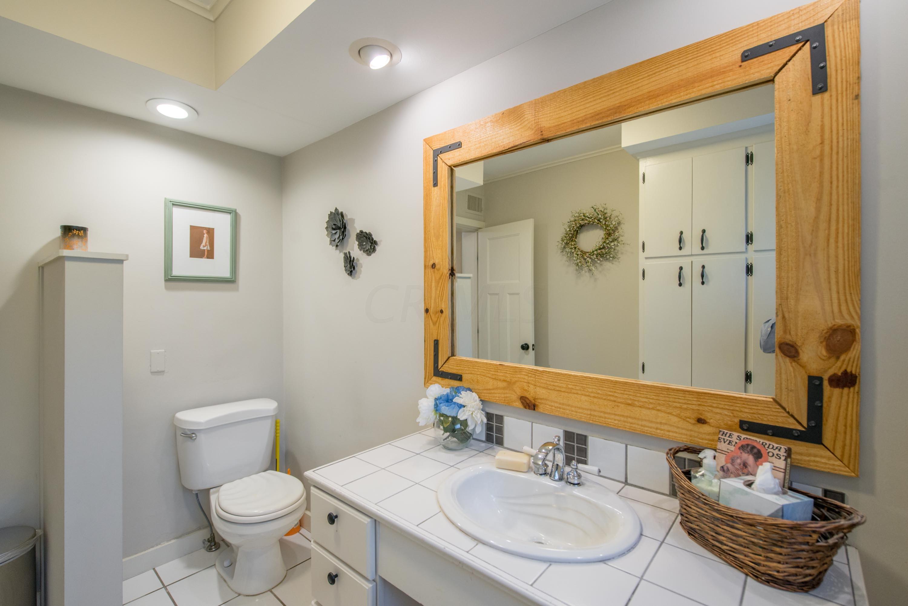 6367 Linworth Road Worthington, OH 43085 - Photo 13 of 50