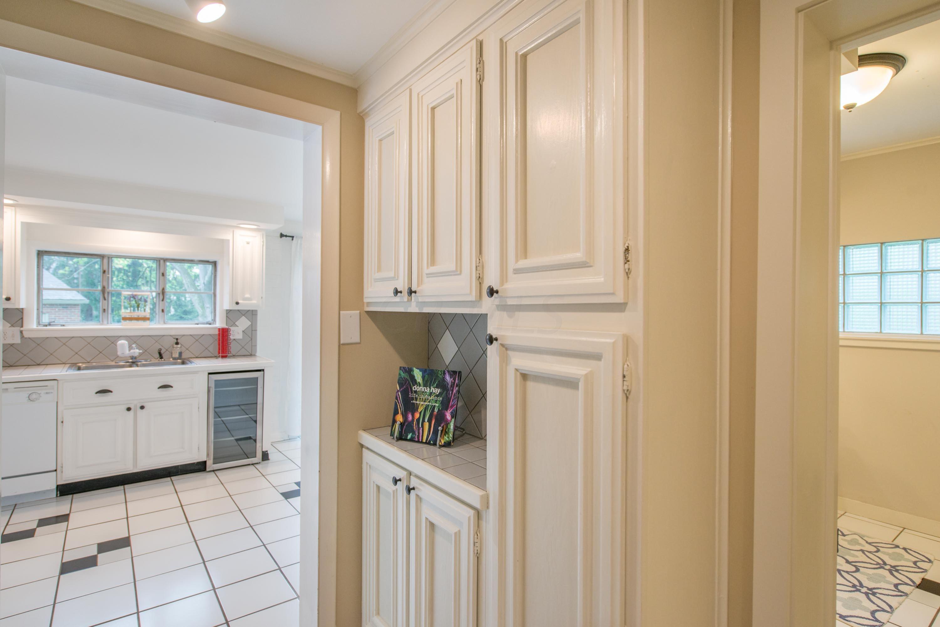 6367 Linworth Road Worthington, OH 43085 - Photo 14 of 50