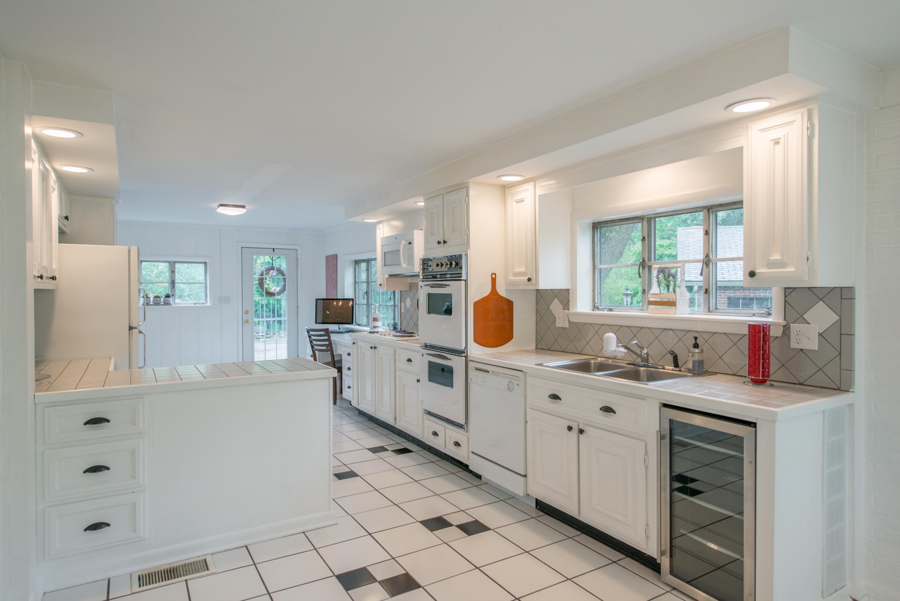 6367 Linworth Road Worthington, OH 43085 - Photo 15 of 50