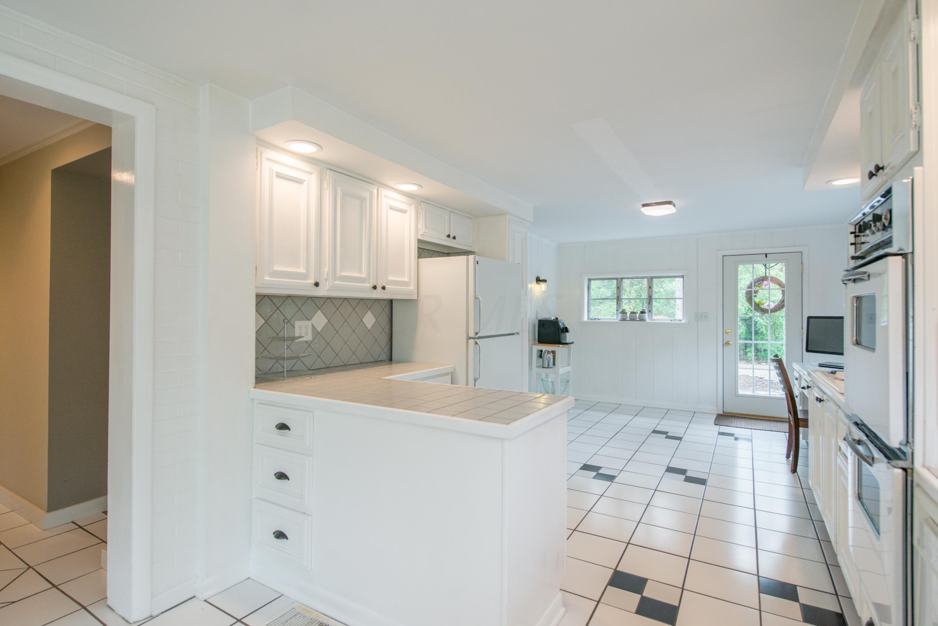6367 Linworth Road Worthington, OH 43085 - Photo 22 of 50