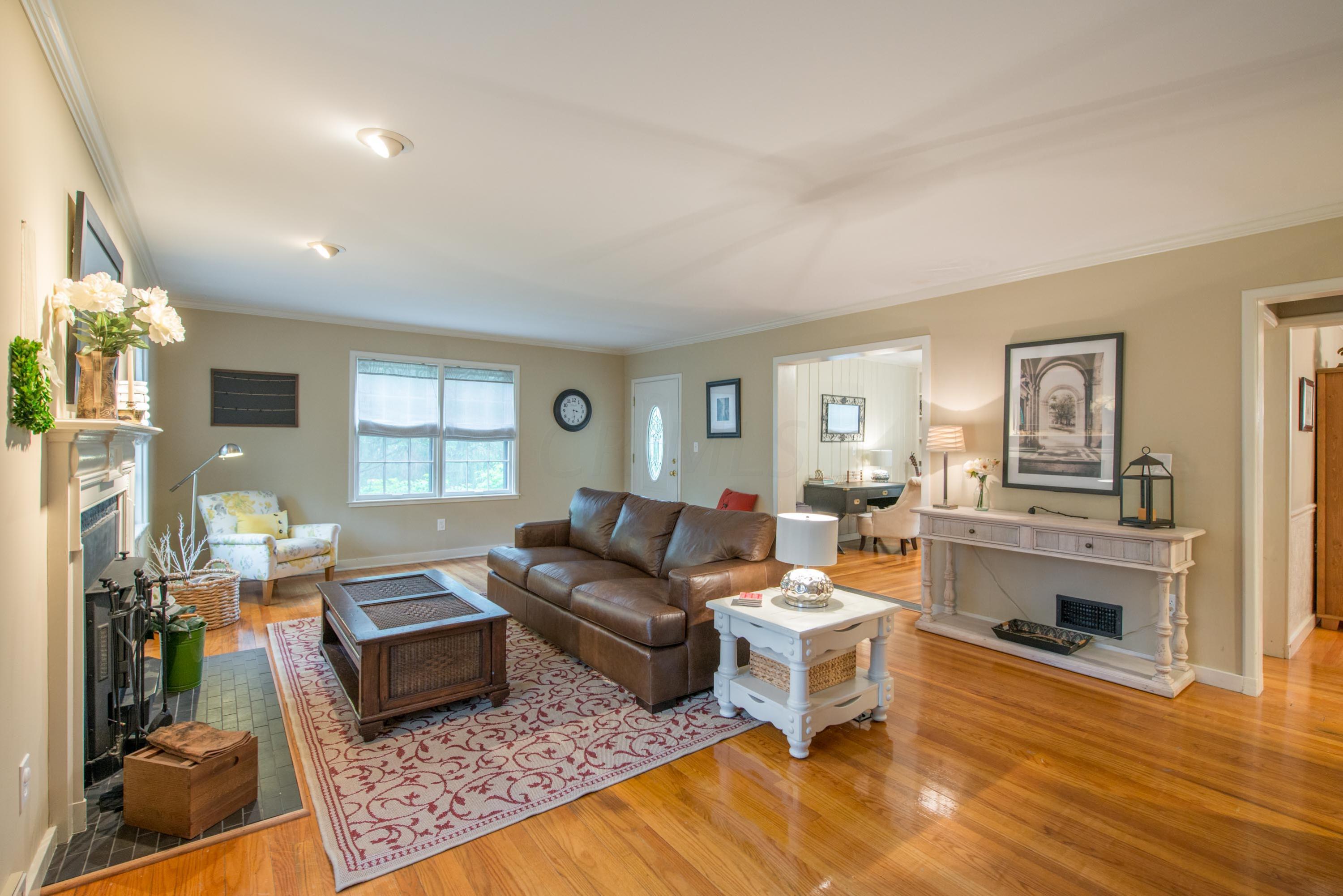 6367 Linworth Road Worthington, OH 43085 - Photo 4 of 50