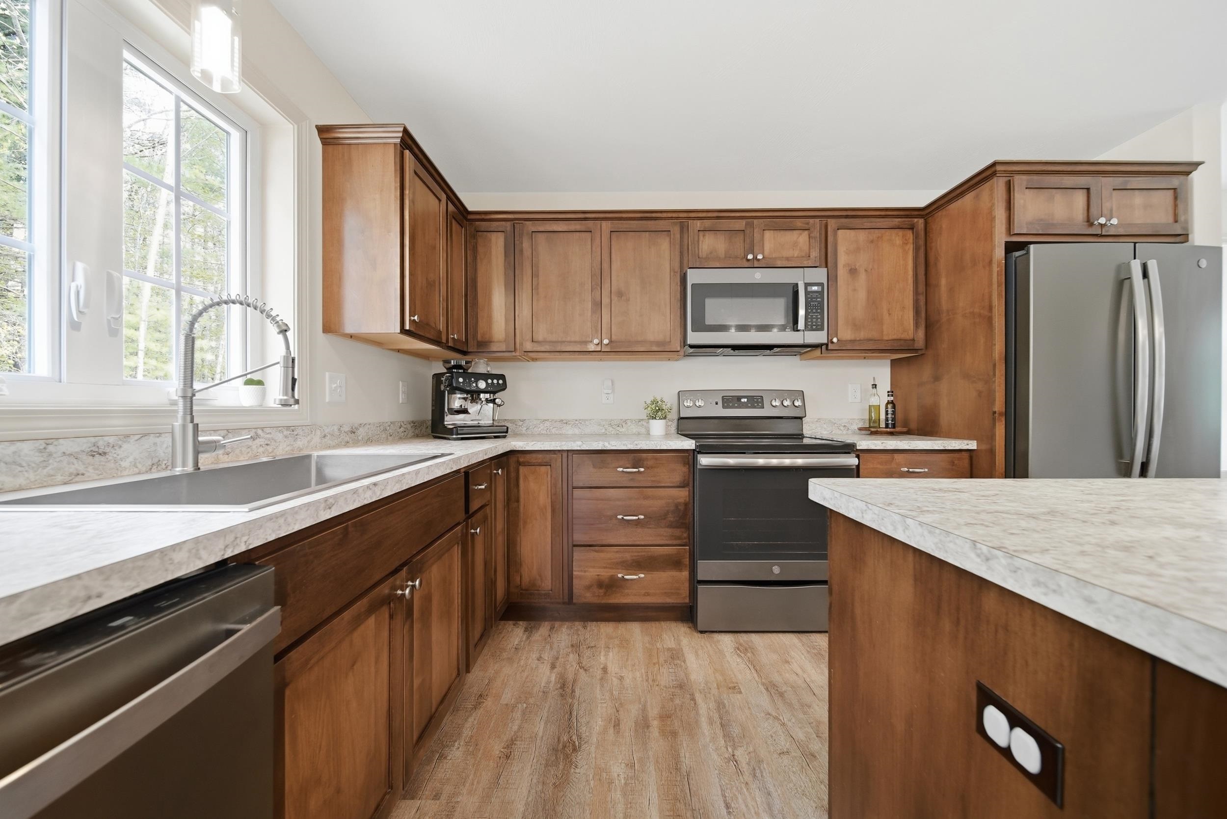 10 Colburn Road New Boston, NH 03070 - Photo 7 of 40