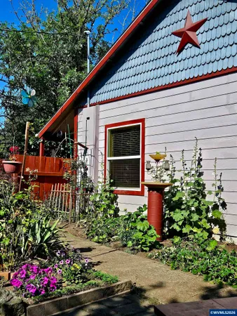 $380,200 | 355 North 13th Street, Philomath, OR 97370