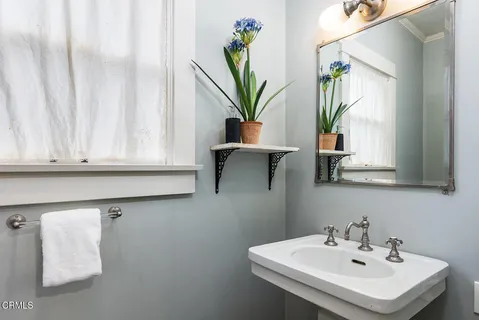 $2,079,000 | 525 East California Boulevard, Pasadena, CA 91106