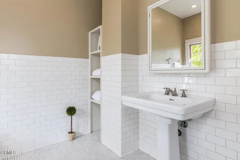 $2,079,000 | 525 East California Boulevard, Pasadena, CA 91106