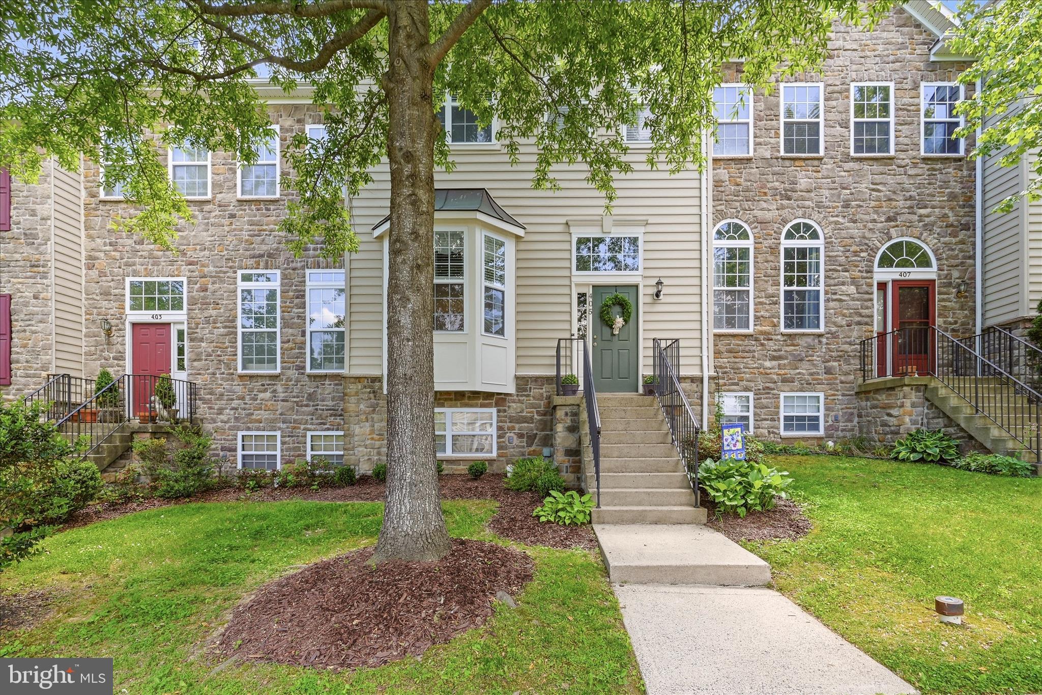 405 Leeds Ridge Court Purcellville, VA 20132 - Photo 2 of 64 Front Exterior