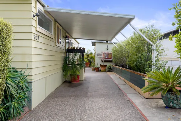 $695,000 | 3950 Via Real, Unit SPC 207, Carpinteria, CA 93013