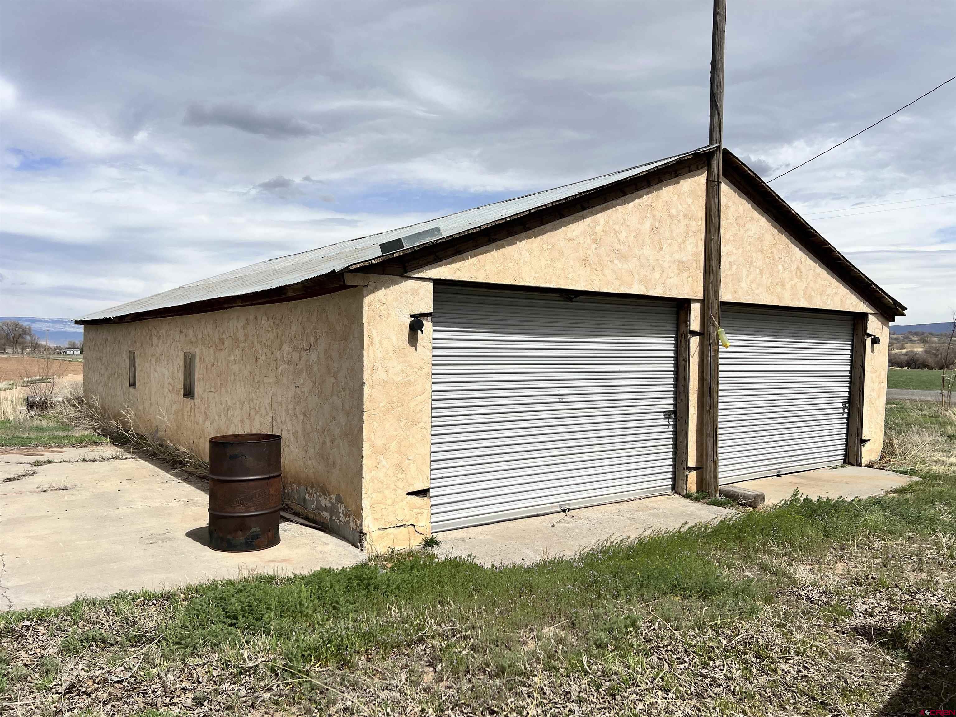 8139 5600th Road Olathe, CO 81425 - Photo 25 of 30 a backyard of a house