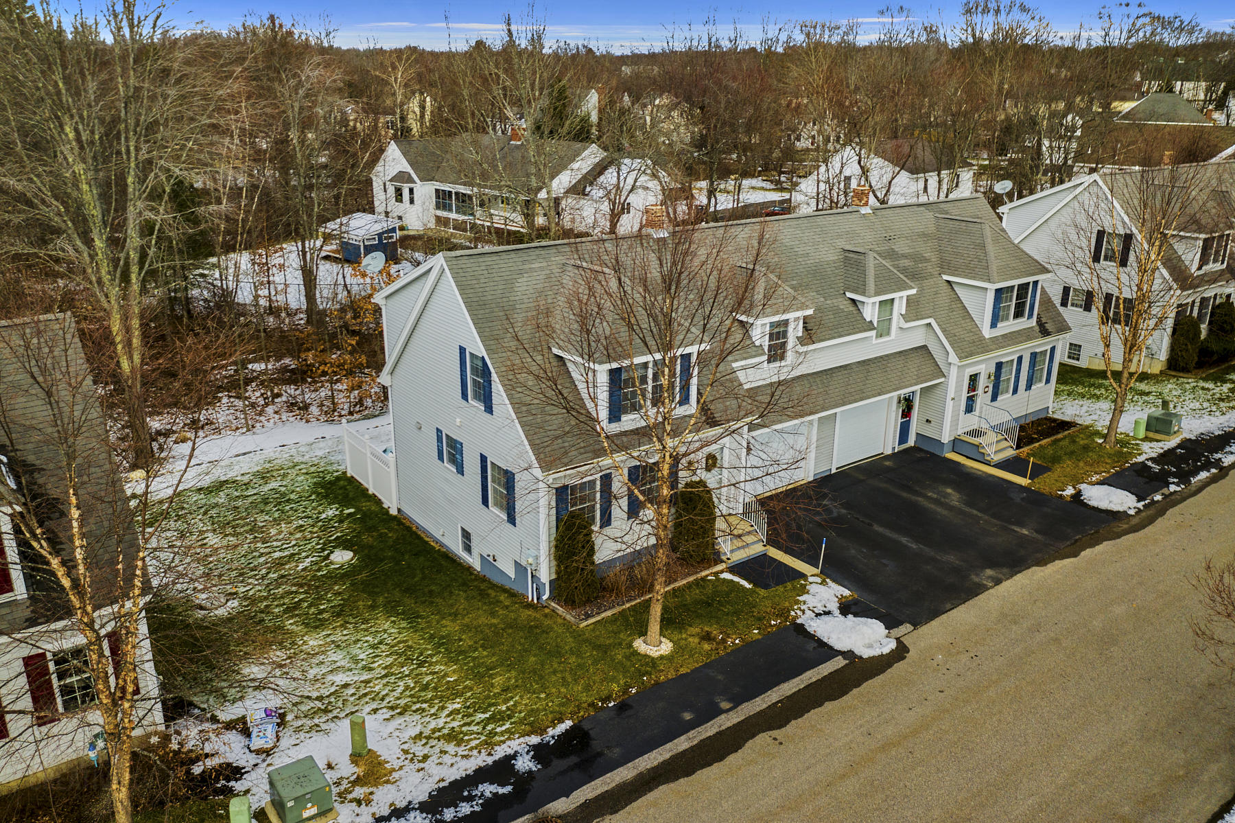 13 Old Bog Road, Unit 13 Cape Elizabeth, ME 04107 - Photo 4 of 47 bog-mcaleney-caffeine-005