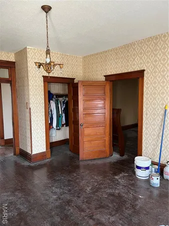 $150,000 | 101 East 1st N Street, Mount Olive, IL 62069