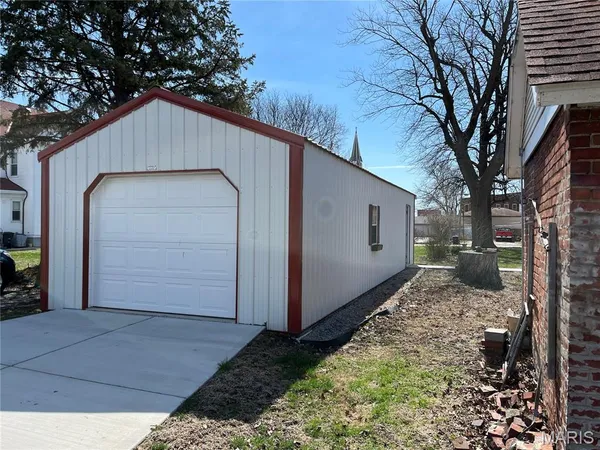 $150,000 | 101 East 1st N Street, Mount Olive, IL 62069