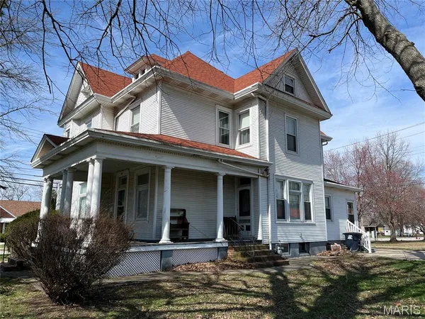 $150,000 | 101 East 1st N Street, Mount Olive, IL 62069