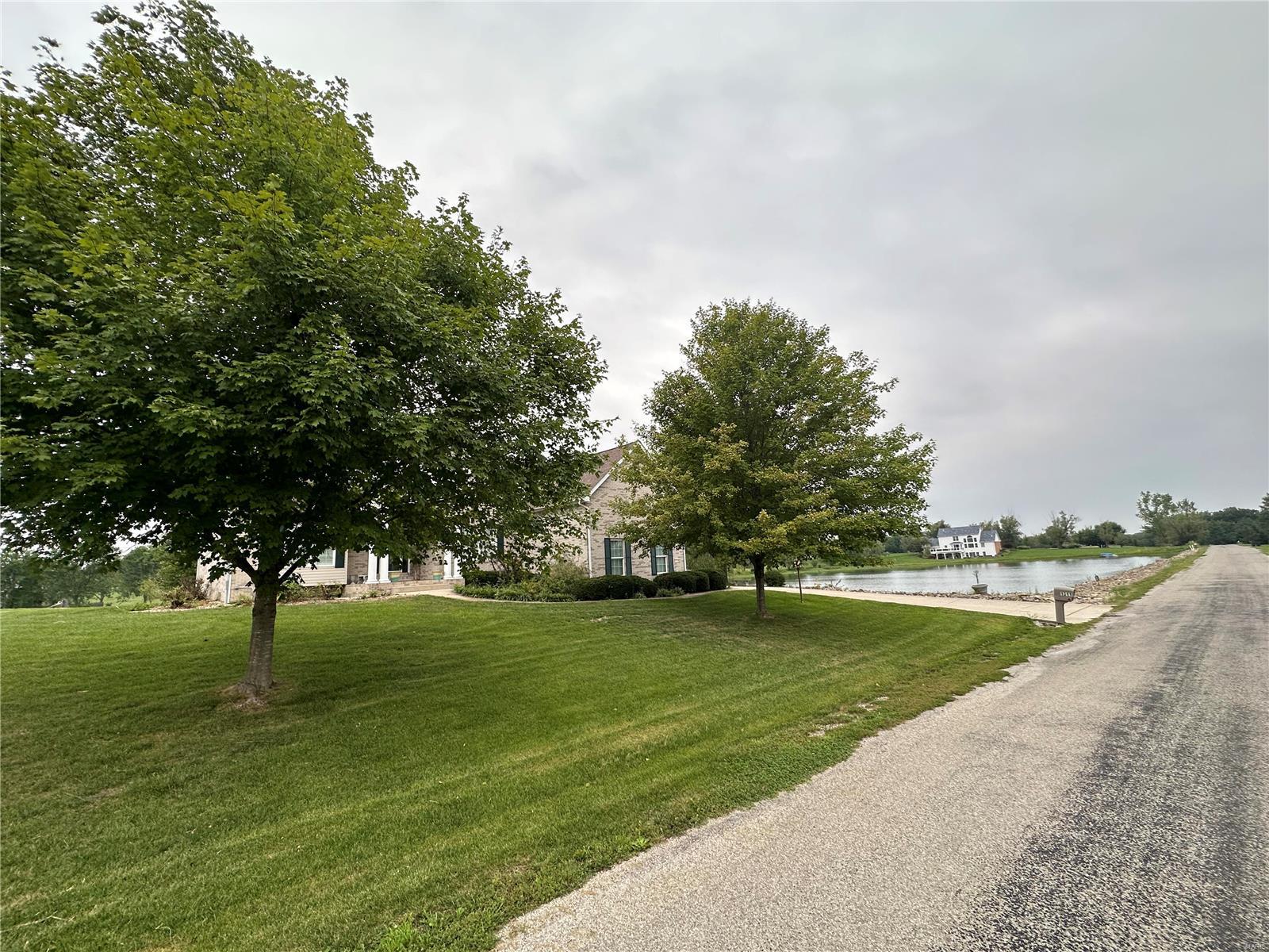 1311 Beanehaven Drive Godfrey, IL 62035 - Photo 3 of 75