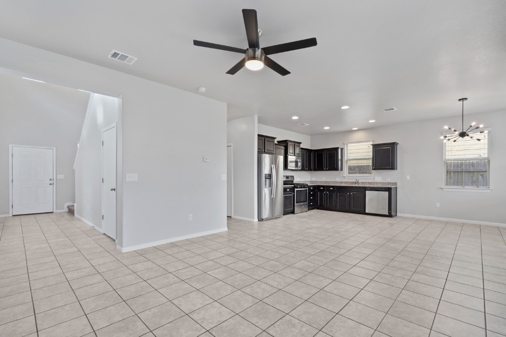 232 Triumph Road Buda, TX 78610 - Photo 4 of 32 Gallery Image 4