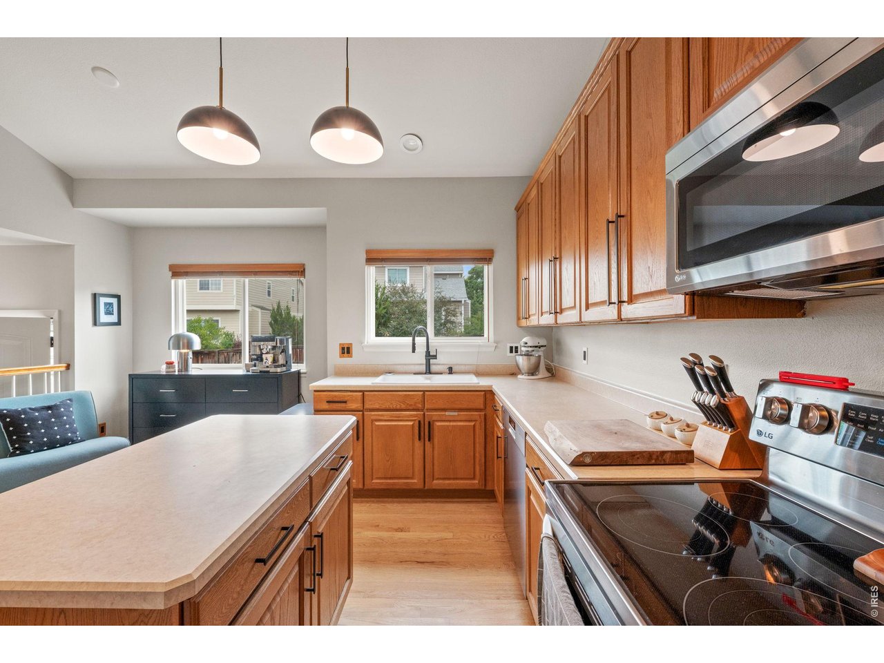 1181 Riddlewood Road Littleton, CO 80129 - Photo 10 of 35