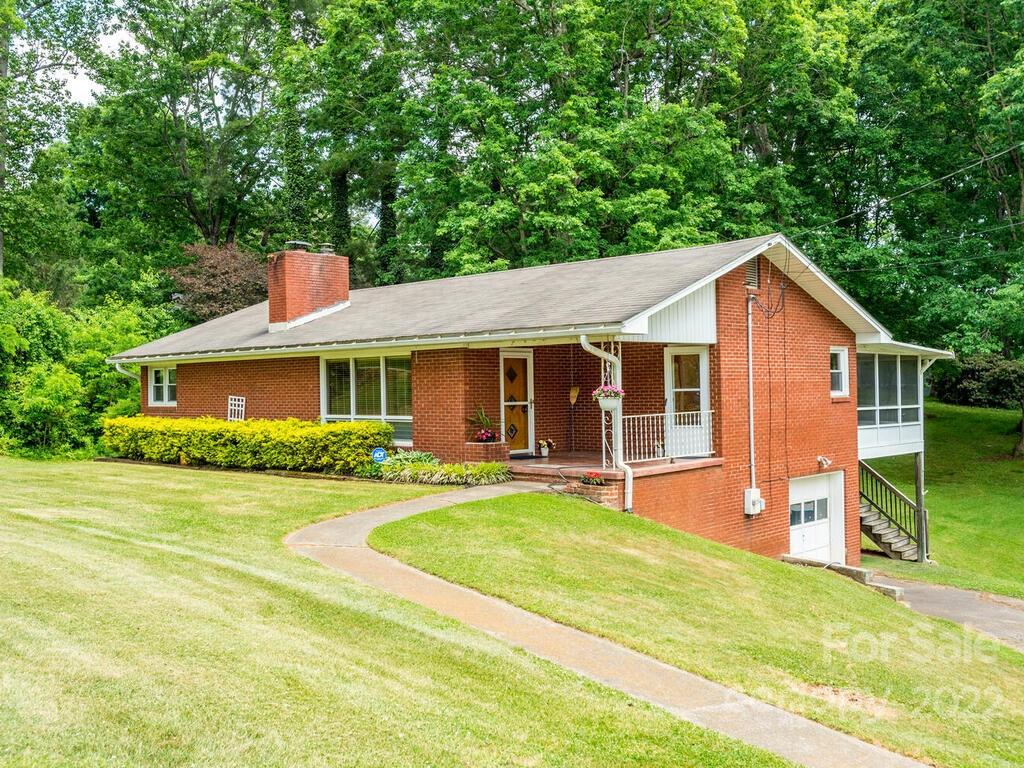 3 Barclay Road Candler, NC 28715 - Photo 1 of 36 Gallery Image 1