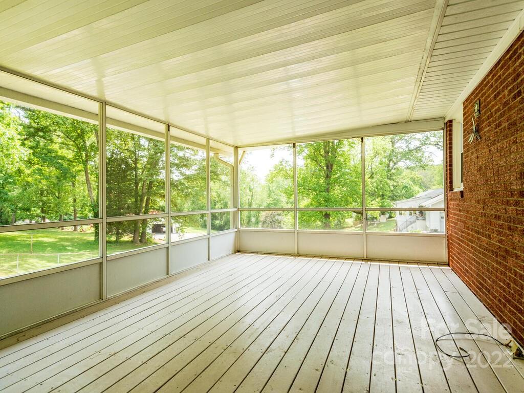 3 Barclay Road Candler, NC 28715 - Photo 3 of 36 Gallery Image 3
