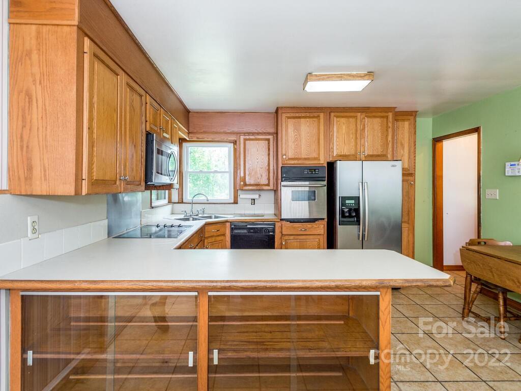3 Barclay Road Candler, NC 28715 - Photo 9 of 36 Gallery Image 9