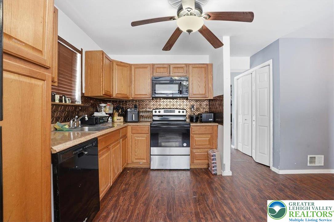 3301 Windermere Drive Bushkill, PA 18324 - Photo 13 of 71