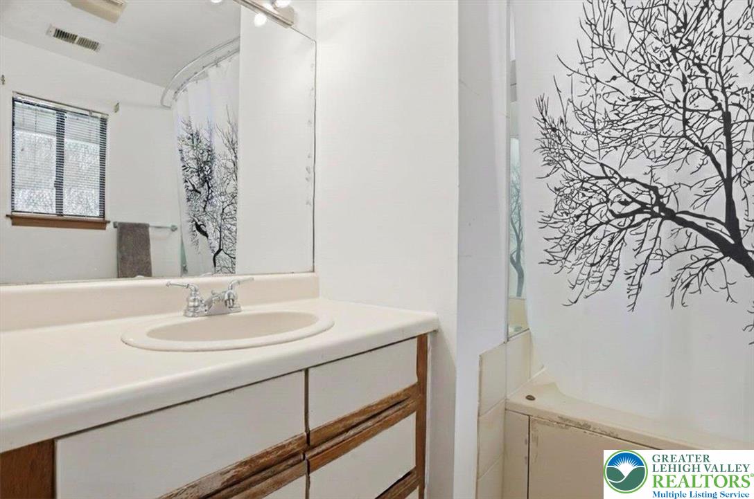 3301 Windermere Drive Bushkill, PA 18324 - Photo 37 of 71