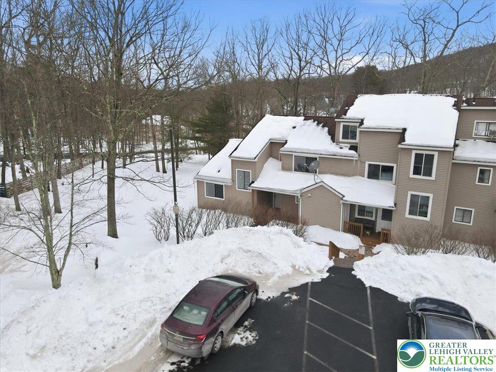 3301 Windermere Drive Bushkill, PA 18324 - Photo 58 of 71 a view of a patio with iron fence