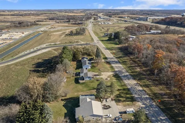 $1,000,000 | 4595 Co Hwy TT, Sun Prairie, WI 53590