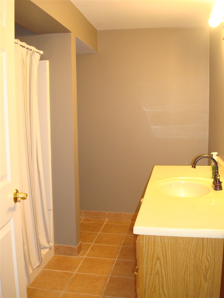 23280 Rochelle Street Macomb, MI 48042 - Photo 37 of 52 31290819-39.JPG