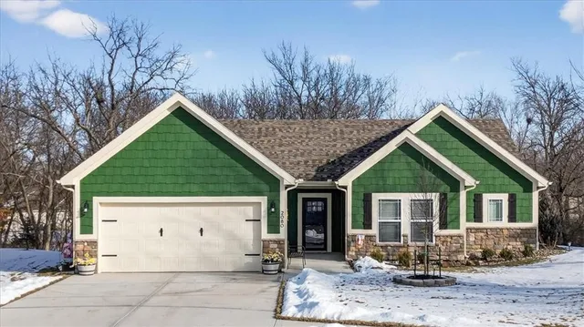 $385,000 | 2080 Riverstone Drive, Excelsior Springs, MO 64024