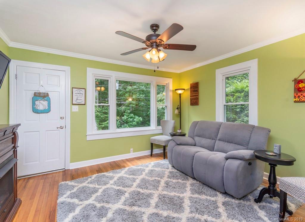 60 Liberty Road Waynesville, NC 28785 - Photo 2 of 29