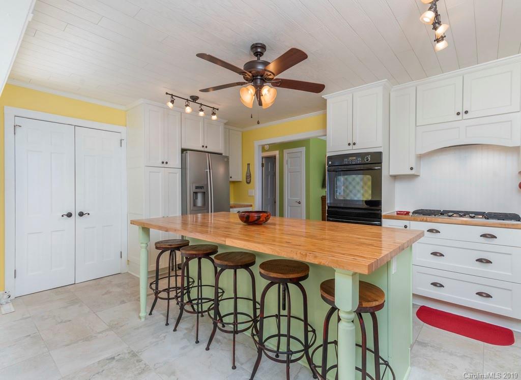 60 Liberty Road Waynesville, NC 28785 - Photo 5 of 29