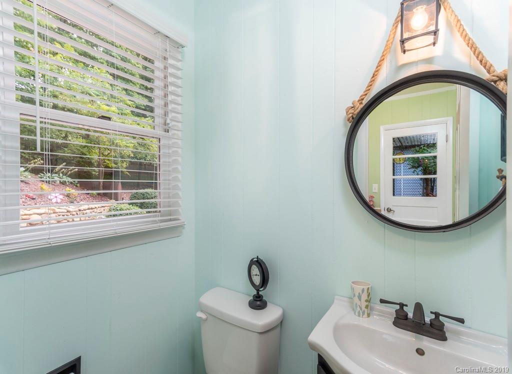 60 Liberty Road Waynesville, NC 28785 - Photo 8 of 29