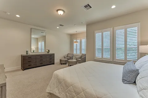 $1,740,000 | 35 Pondera Point Drive, The Woodlands, TX 77375