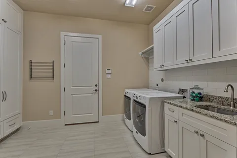 $1,740,000 | 35 Pondera Point Drive, The Woodlands, TX 77375