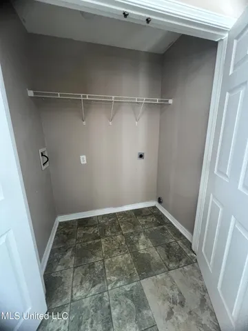 $975 | 2114 33rd Avenue, Unit B, Gulfport, MS 39501