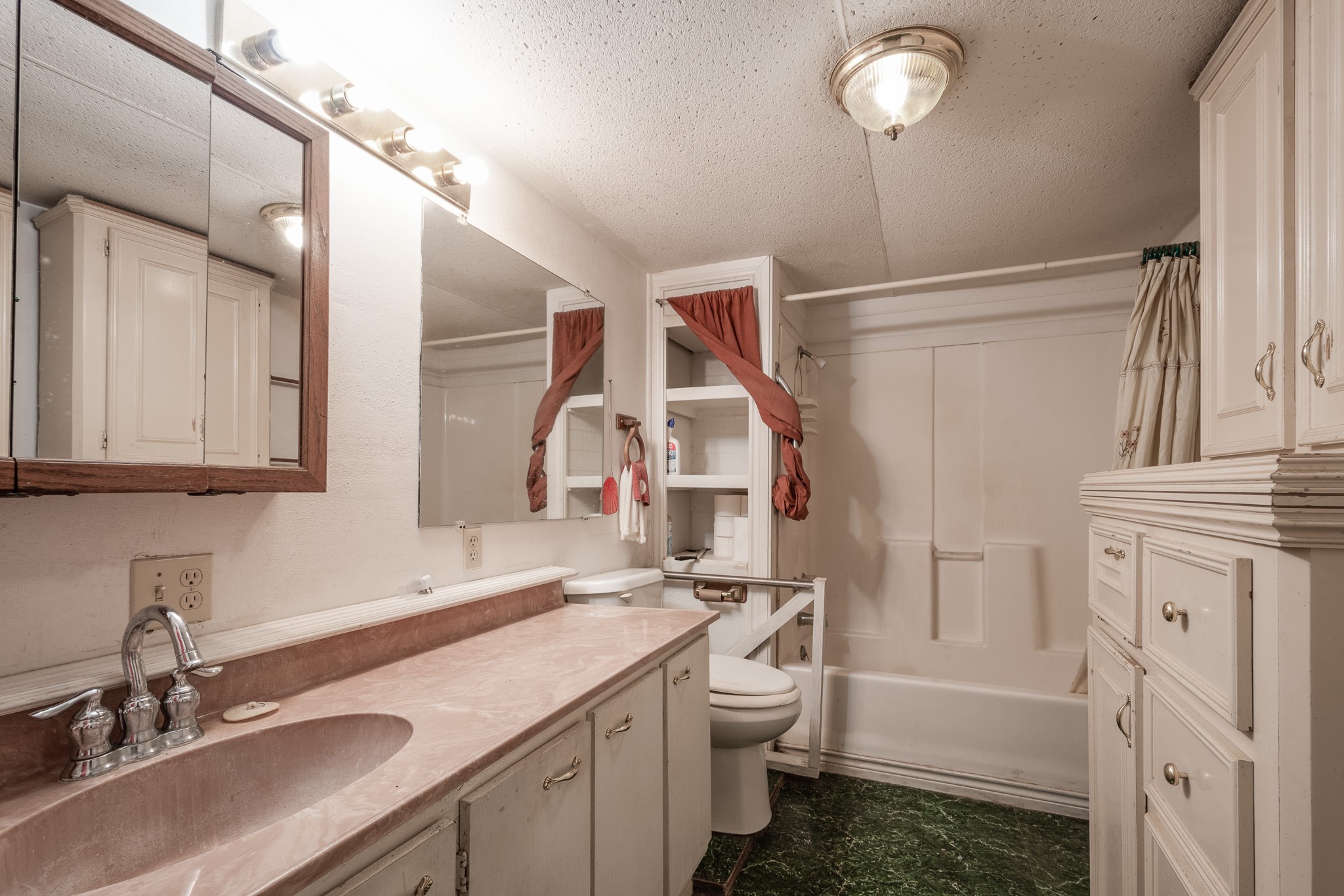 1713 Fm 2797 Dayton, TX 77535 - Photo 39 of 50 a bathroom with a sink toilet double vanity and tub
