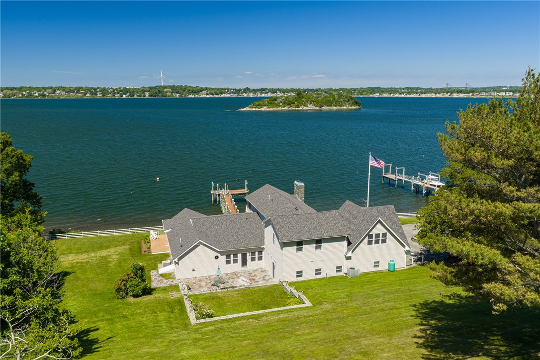149 Nanaquaket Road Tiverton, RI 02878 - Photo 11 of 45