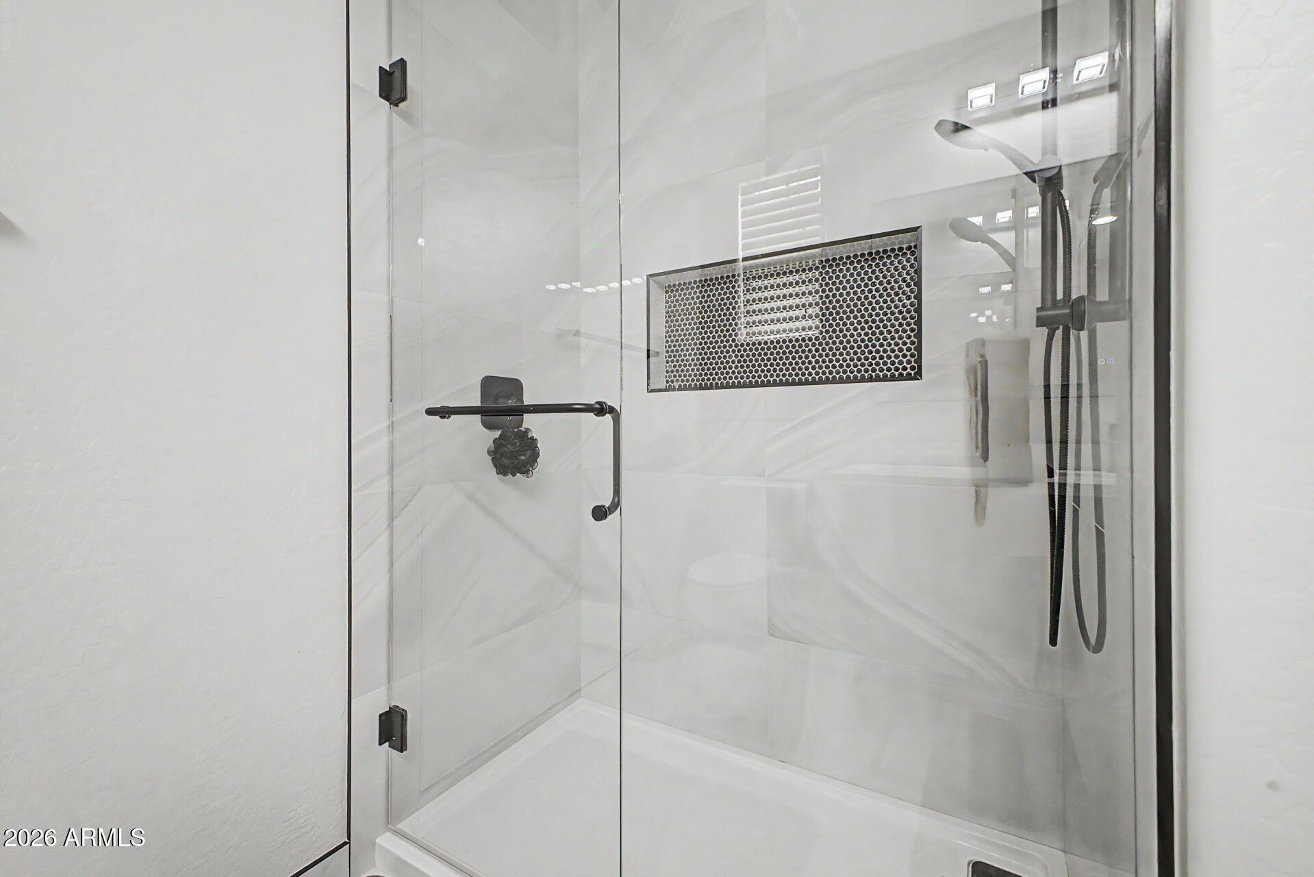 15918 South 11th Way Phoenix, AZ 85048 - Photo 19 of 32 a bathroom with a shower