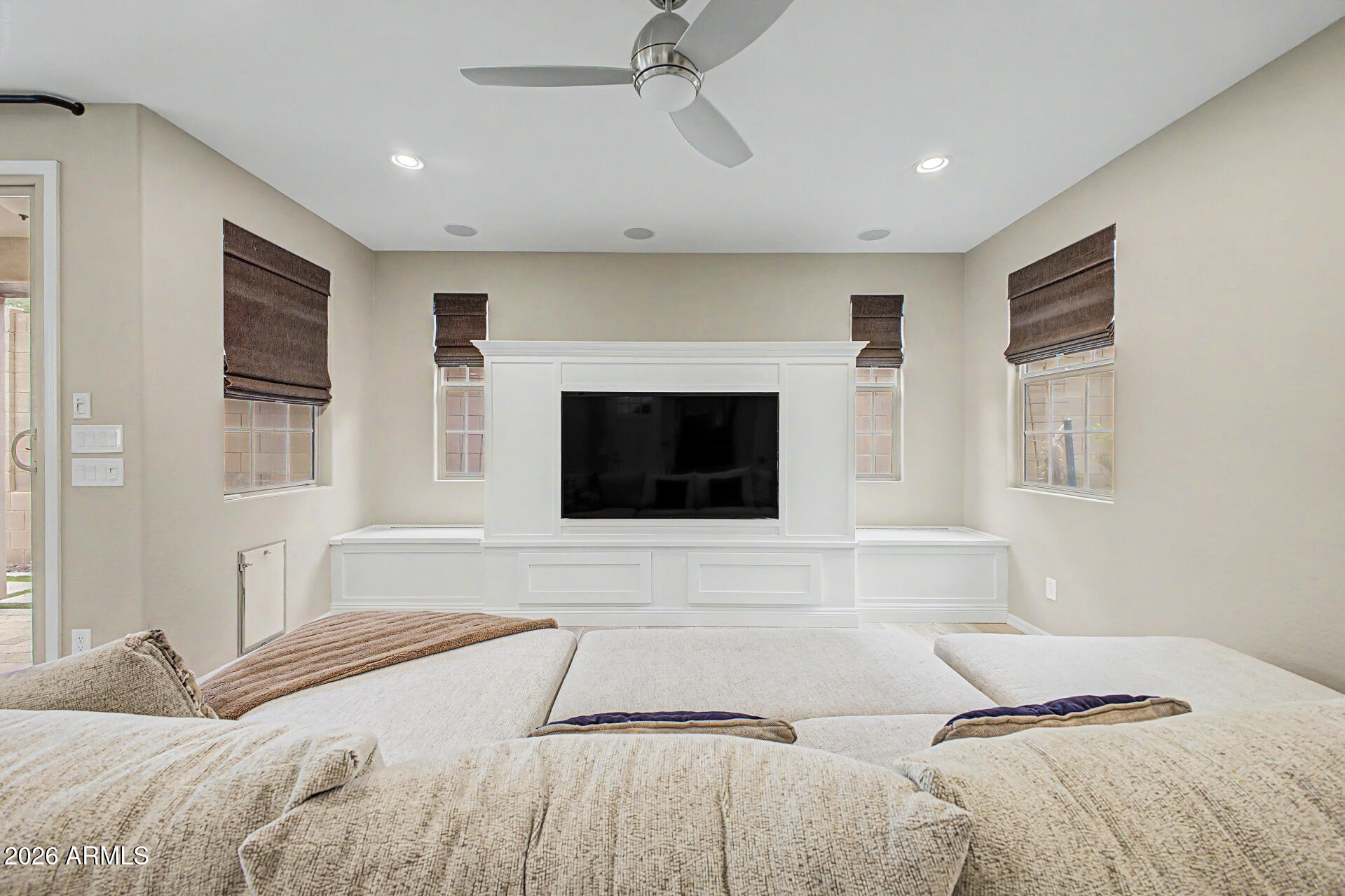 15918 South 11th Way Phoenix, AZ 85048 - Photo 6 of 32 a bedroom with a large bed and a television